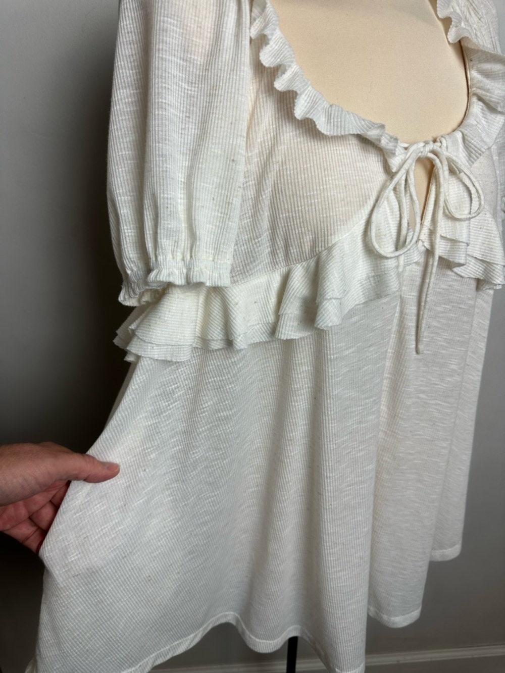 Free People Ruffle Romper Women's Size Small NEW WITH TAGS White flecked Flax - Picture 4 of 12